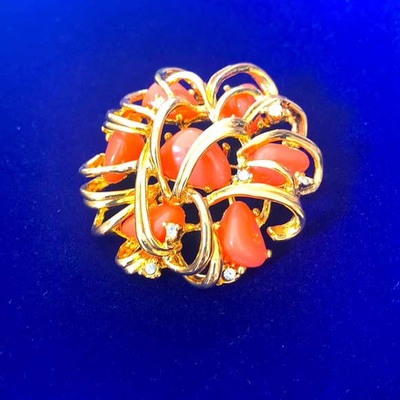Joan Rivers Jewelry - VTG Joan Rivers coral brooch with 80s glam